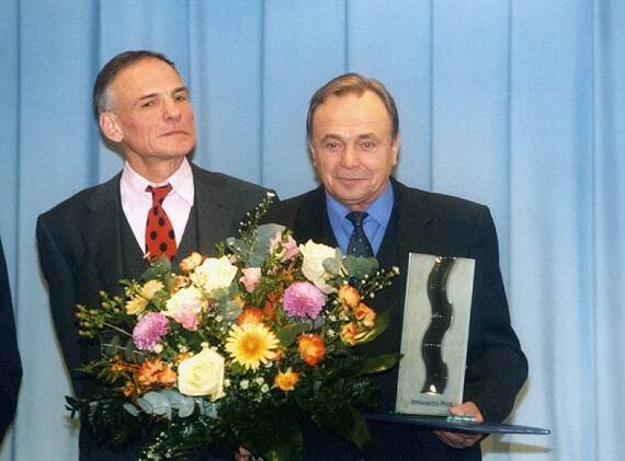 In aller Freundschaft - Die Kehrseite des Ruhmes - Z filmu - Hans Peter Hallwachs, Dieter Bellmann