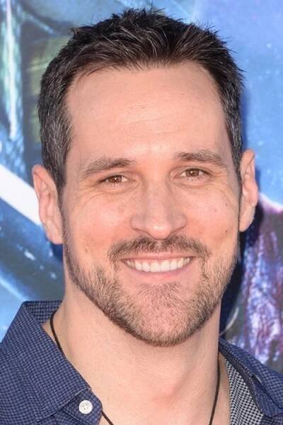 Travis Willingham herec