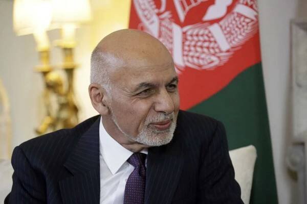 Prezident Afghánistánu opustil vlast
