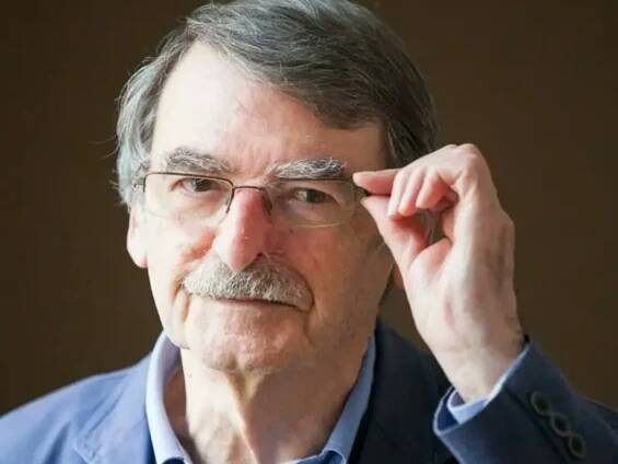 DAVID LODGE, MISTR ZADNíCH řAD