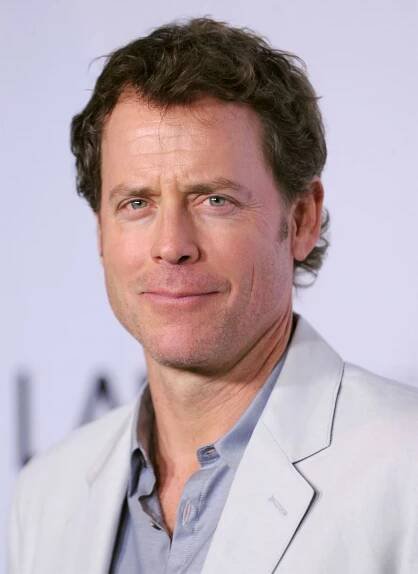 Greg Kinnear Facts