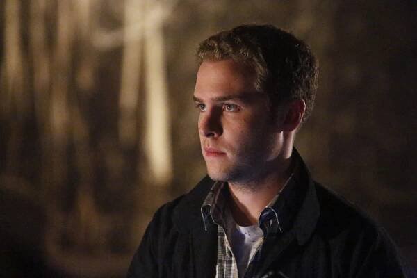 Agenti S.H.I.E.L.D. - Ty, kdož dovnitř vcházíš - Z filmu - Iain De Caestecker