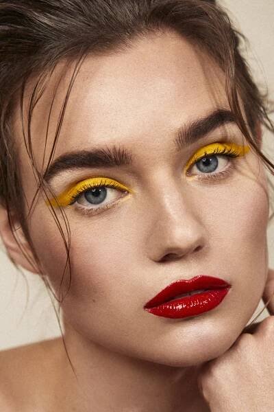Beauty – JULIA DE ROBERTIS