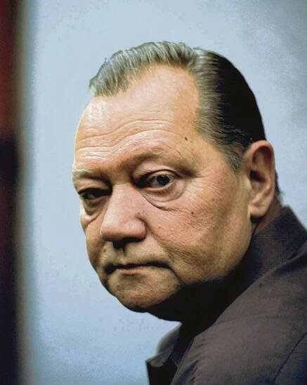 Dědeček obou děvčat Rudolf Hrušínský.