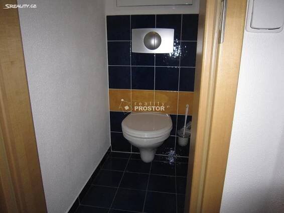 Pronájem Byt 3+1, Bezručova, Městec Králové
