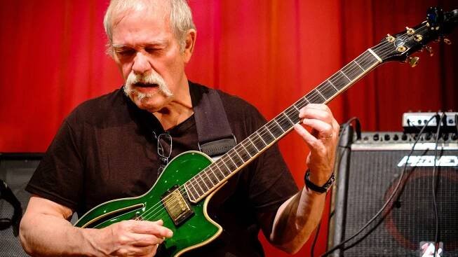 Nekrolog: Zemřel přítel českého jazzu Abercrombie. Pomohl Balzarovi, natáčel s Hammerem i Mrazem