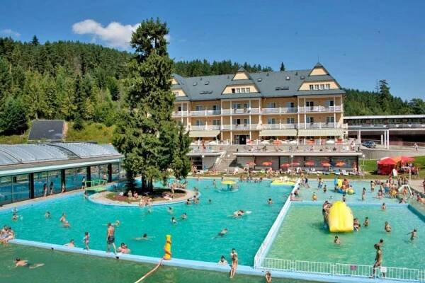 Letní termální koupaliště IZABELA, Vyšné Ružbachy