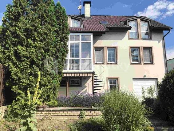 Pronájem domu 190 m², pozemek 420 m², Na Vrchu, Praha, Praha