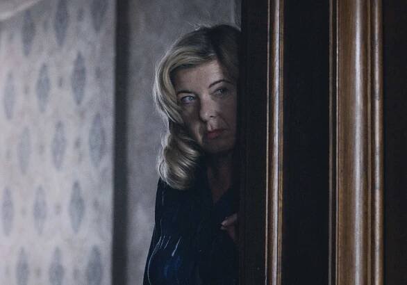 Paprika Steen, Lars Brygmann and Joachim Fjelstrup stars in TOVES ROOM - Lindberg Management