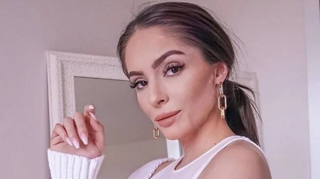 Popálená Týnuš Třešničková se poprvé od tragické události ukázala v plavkách, foto uvnitř