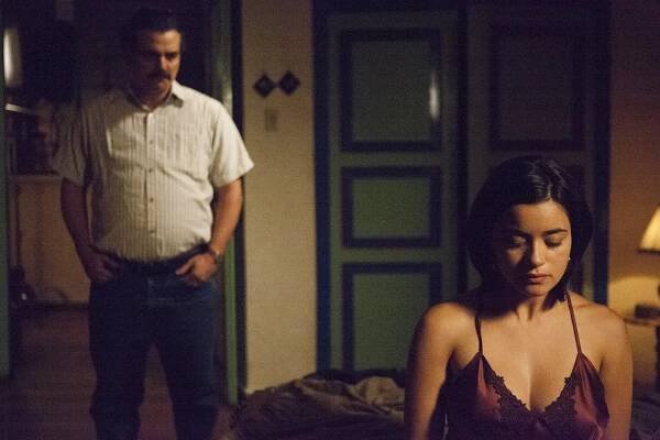 Narcos - Hodný, zlý a mrtvý - Z filmu - Wagner Moura, Paulina Gaitan