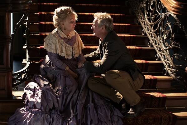 Rozkvět - The Evermore - Z filmu - Jacki Weaver