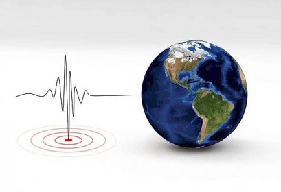 Meteor o seismologii, strategii dravců a přežití konce světa