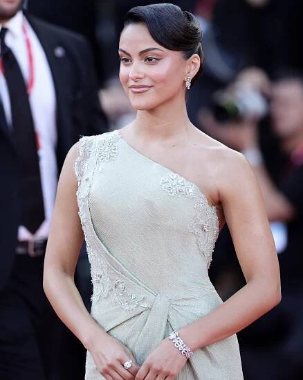 The 2024 Venice Film Festival Brings Natural Diamond Jewelry to the Next Level 24