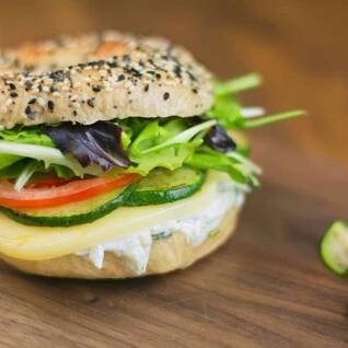 Bagel Lounge Karlovy Vary | Bistro | Najdi to pravé! Veganské a vegetariánské podniky a místa | Veggiezone