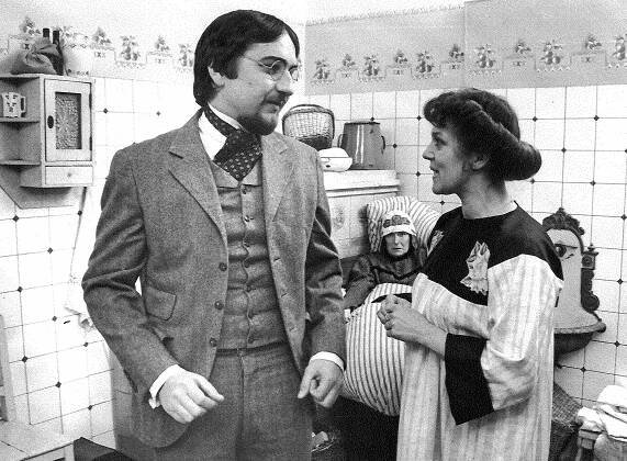 Šťastný domov - Z filmu - Miroslav Donutil, Alena Kreuzmannová, Lenka Termerová