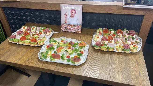 Catering pro Mirku van Gils Slavíkovou | SPgŠ a SOŠ Kladno
