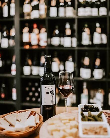 Řízená degustace francouzských vín včetně tapas