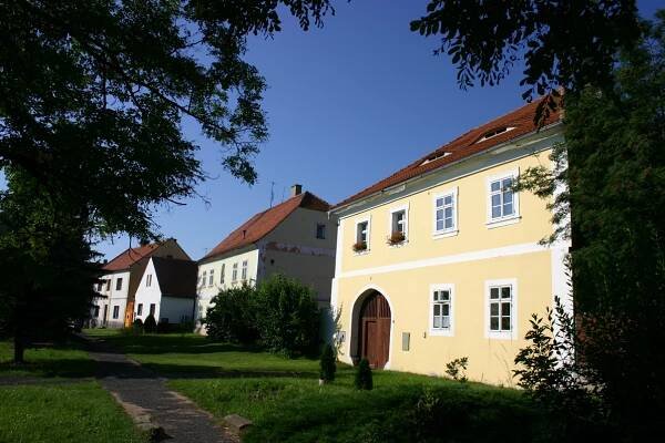 Město Vroutek