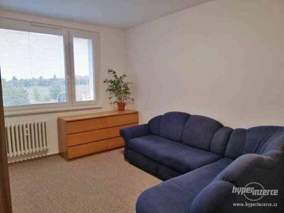 Pronájem bytu 3+1, 72 m2 se zasklenou lodžií v Praze - foto 11