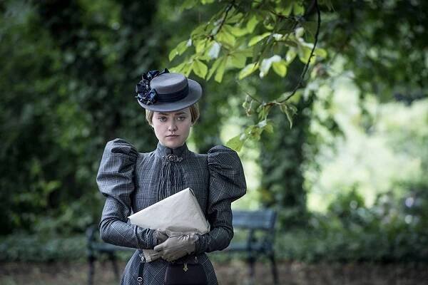 Psychiatr - These Bloody Thoughts - Z filmu - Dakota Fanning
