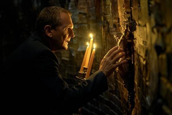 Kabinet kuriozit Guillerma Del Tora - Položka 36 - Z filmu - Sebastian Roché