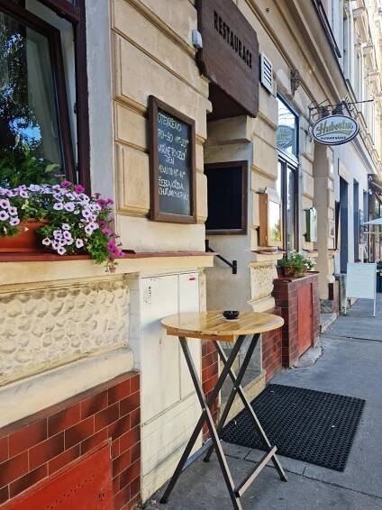 Restaurace Na Růžku (Štefánikova 96/25, Brno) :: Kde dáme oběd