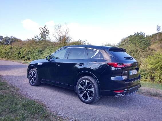 Recenze: Mazda CX-60 3.3L e-Skyactiv D254 (2025) – Autozin
