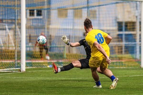 Velký pátek pro Neratovice. Jako první v sezoně přemohly Chomutov