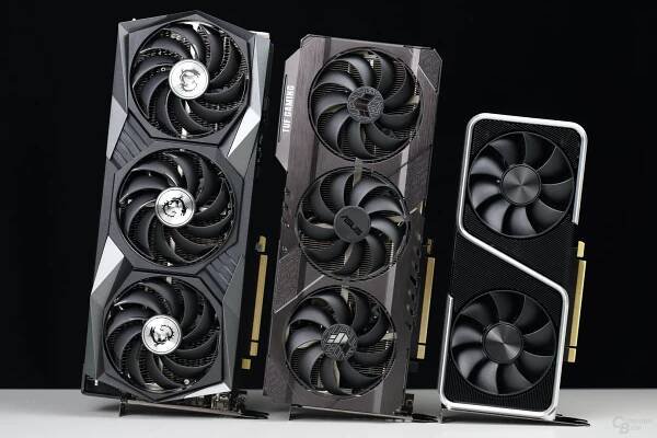 MSI Gaming X (links), Asus TUF (mitte) und Nvidia FE (rechts)