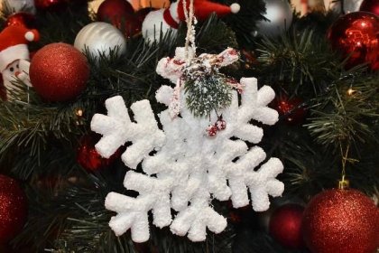 vánoční strom, předsazení, svátek, výzdoba interiéru, sněhová vločka, hračky, oslava, dekorace, svítí, vánoční