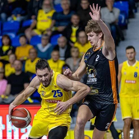 Basketbalisté GBA Fruko-Schulz hořeli v obraně a v Opavě neměli nárok