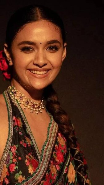 Keerthy Suresh's Timeless Saree Elegance