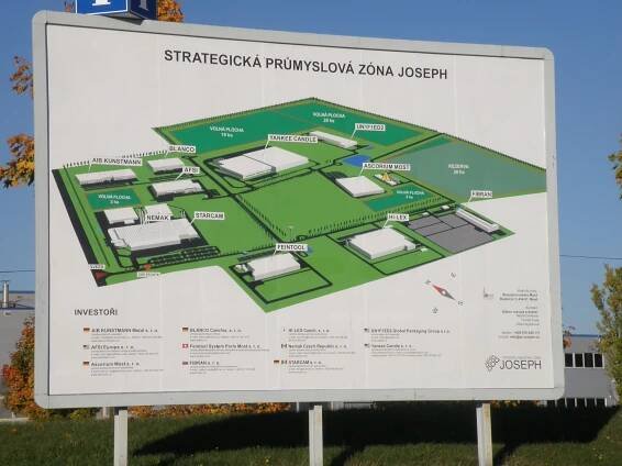 Fotogalerie • Parkoviště Průmyslová zóna Havraň (Parkoviště) • Mapy.com