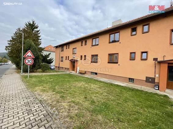 Pronájem bytu 2+1 57 m², Jana Žižky, Jince