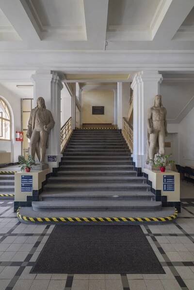 Budova Vyšší hospodářské školy | Objekty | Plzeňský architektonický manuál