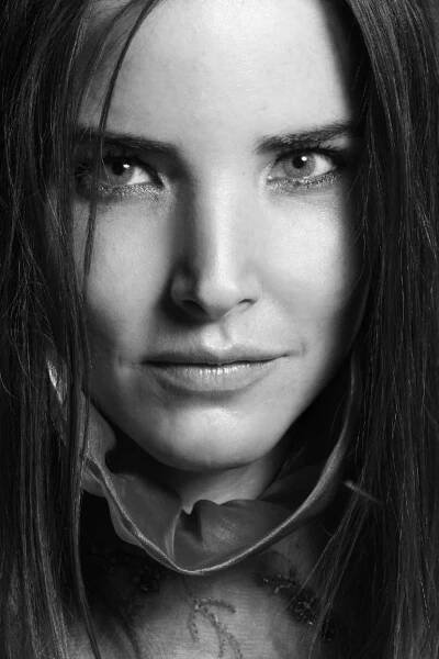 Virna Flores - Telenovely.net ... vše o telenovelách na jednom místě