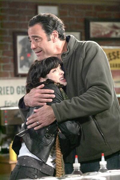 V dobrém i zlém - Tatínkova holčička - Z filmu - Krysten Ritter, Brad Garrett
