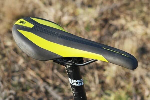 ROCK MACHINE Blizz CRB 70-29 – karbonové HT 29“ v testu! | BikeAndRide.cz