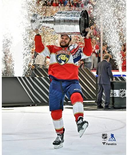 Aleksander Barkov Florida Panthers Unsigned Fanatics Authentic 2024 Stanley Cup Champions Raising Cup Photograph