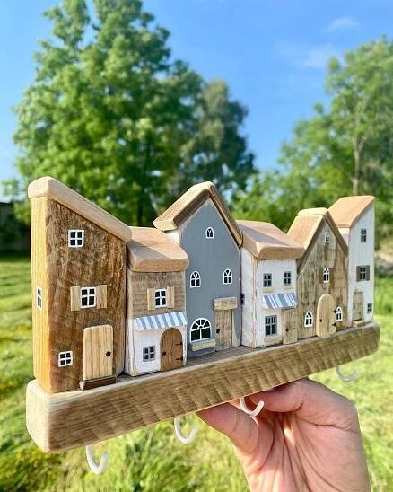 Rustic Driftwood Key Holder