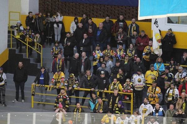 FOTO: Protest litvínovských fandů hráči vnímali. Nejde to nevidět, přiznal Sukeľ