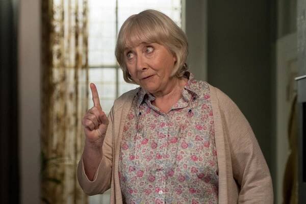 Mopsík k zulíbání - Z filmu - Gemma Jones