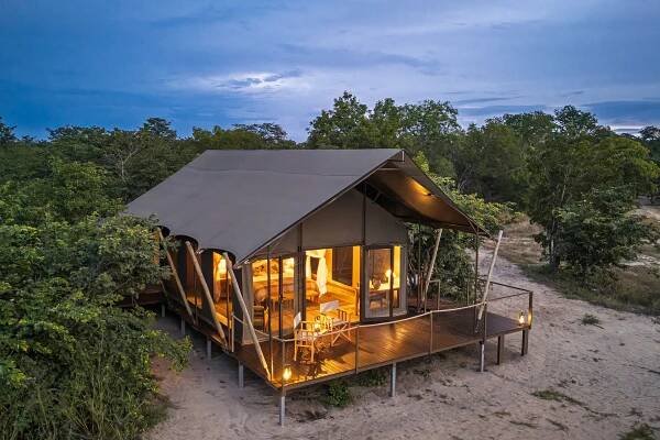 Wild Expeditions - Camp Hwange & Muddy Teak