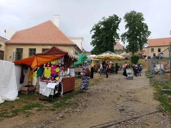 Skotské sukně, keltské lektvary. Na hradě Veveří lidé slavili keltský Lughnasad