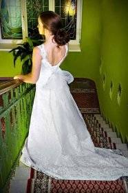 Svatební šaty – Salon DIAMOND Jičín
