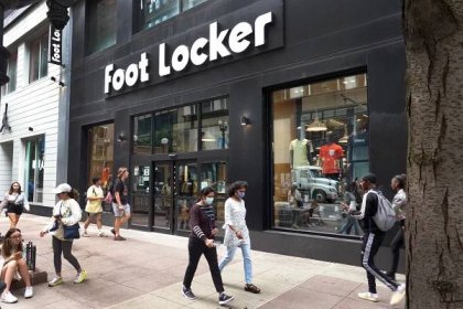 Foot Locker's Profit and Sales Miss Estimates, and the Retailer Cuts its Outlook
