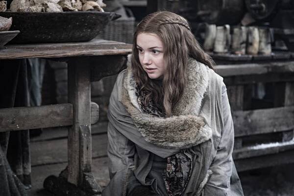 Hra o trůny: Fotky k 2. epizodě ukazují Lyannu Mormont ve vlastní zbroji