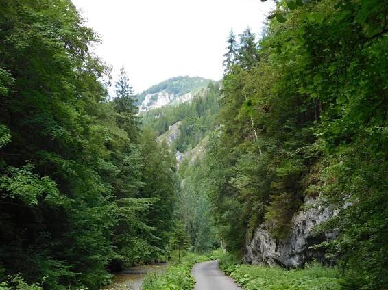 Túra: Hrad Blatnica a Gaderská dolina | HIKING.SK