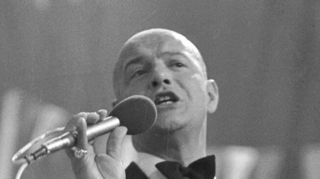 Karel Hála měl mezi kolegy pověst svérázného umělce, který nikdy nezkazil žádnou legraci.
